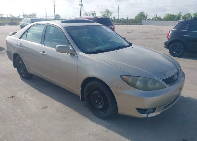 2005 TOYOTA Camry