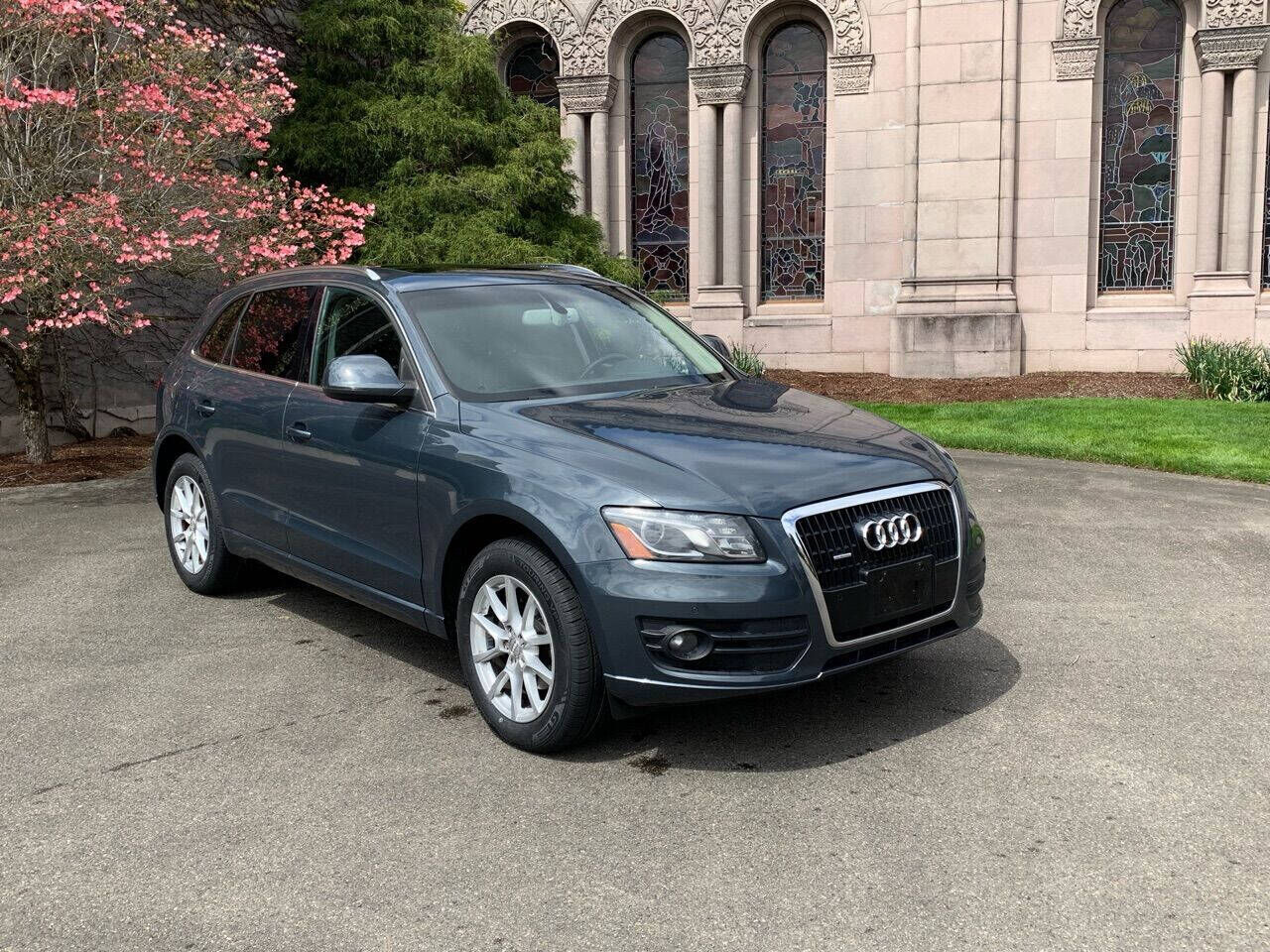2010 AUDI Q5