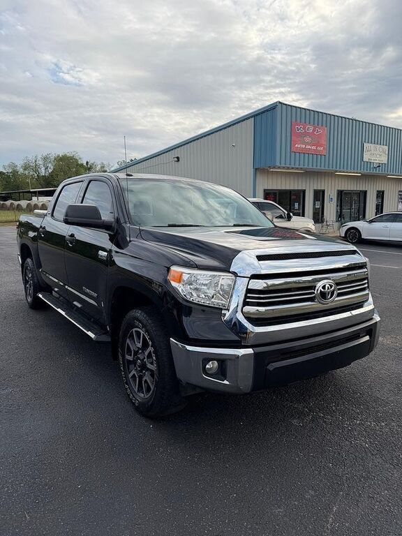 2017 TOYOTA Tundra
