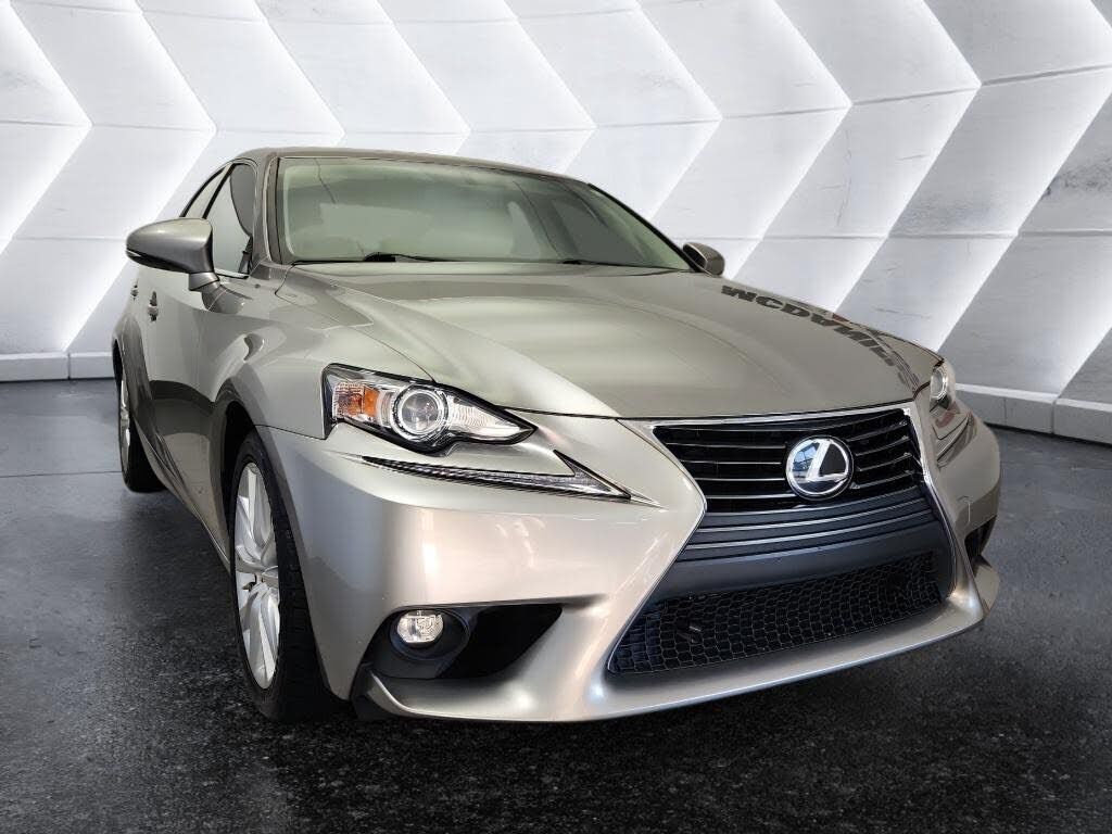 2016 LEXUS IS