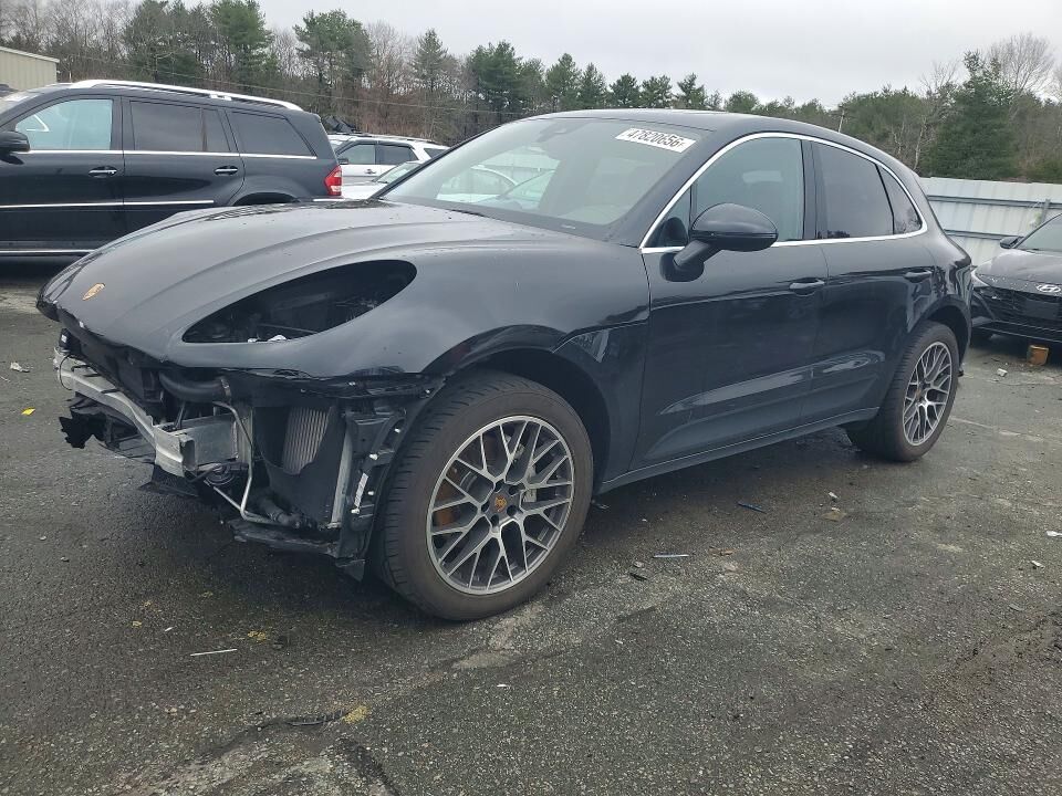 2018 PORSCHE Macan