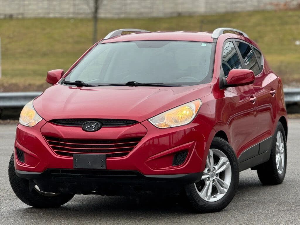 2011 HYUNDAI Tucson
