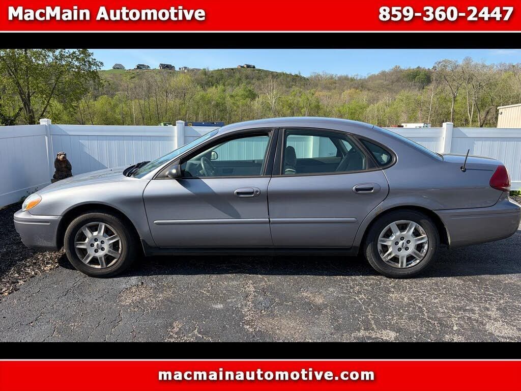 2007 FORD Taurus