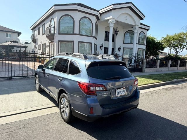 2017 SUBARU Outback