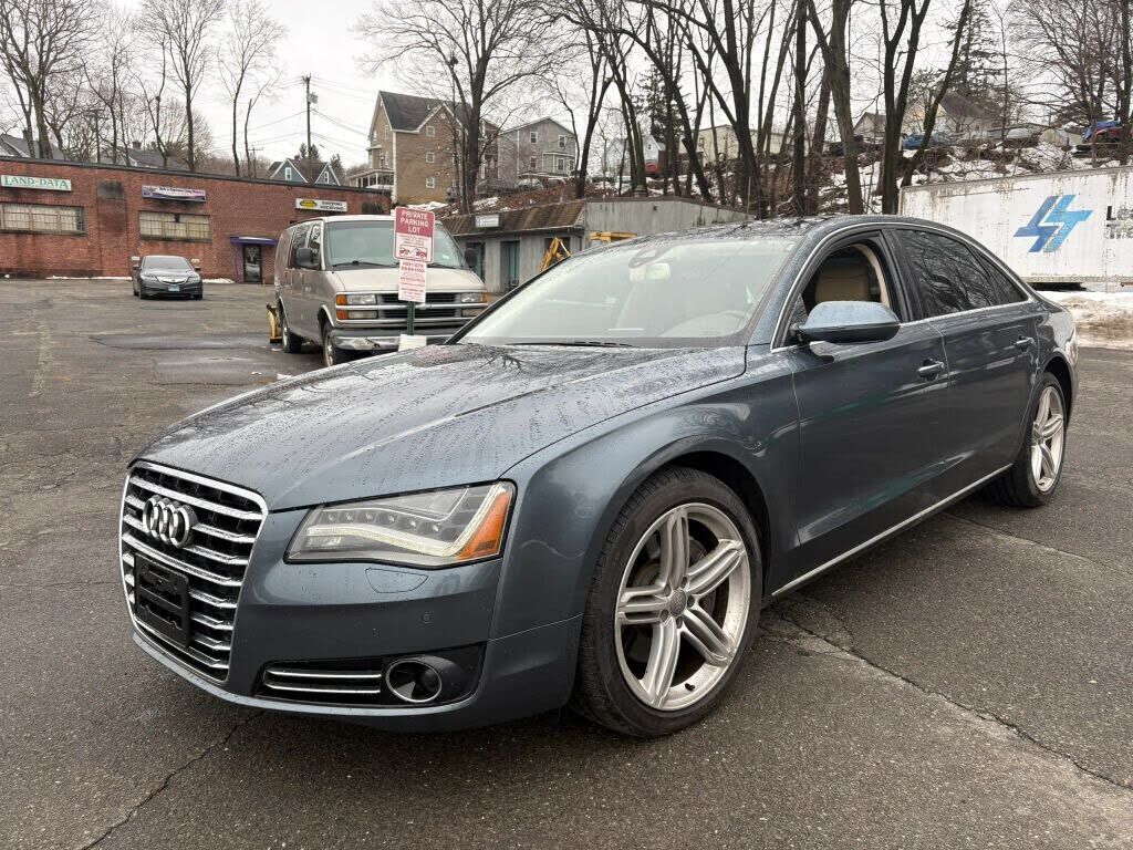 2013 AUDI A8