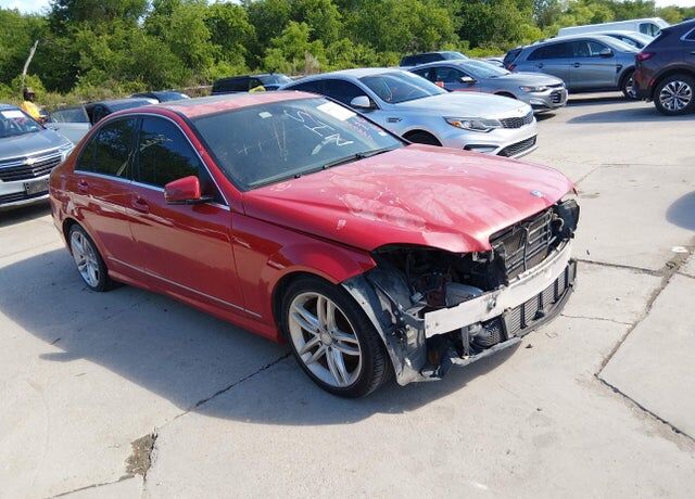 2013 MERCEDES-BENZ C-Class