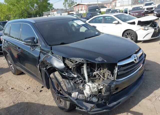 2016 TOYOTA Highlander