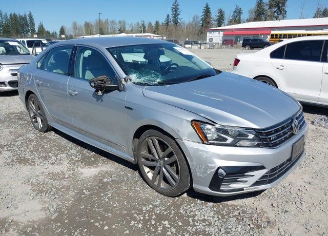 2017 VOLKSWAGEN Passat