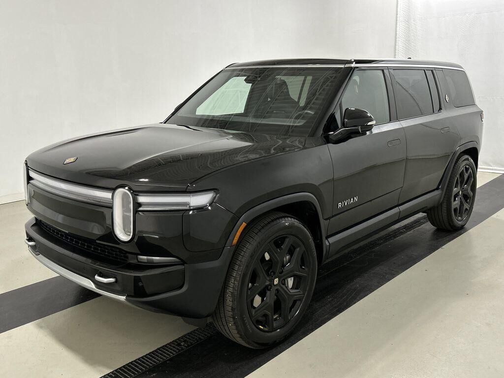 2025 RIVIAN R1S