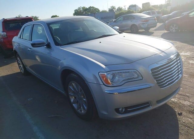 2011 CHRYSLER 300