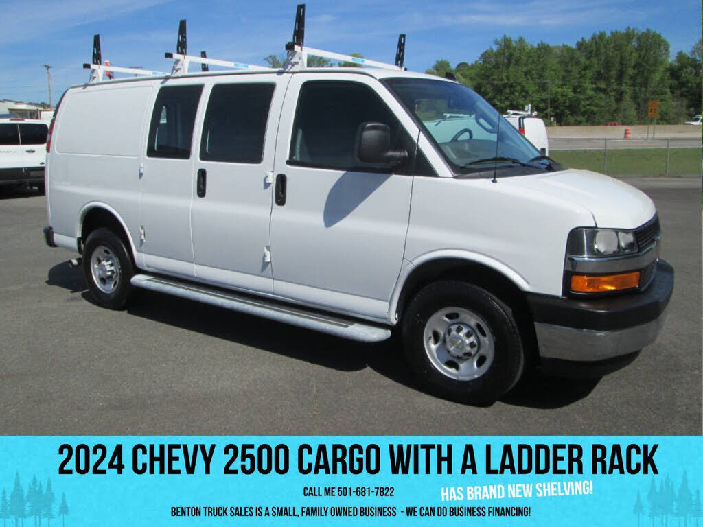 2024 CHEVROLET Express