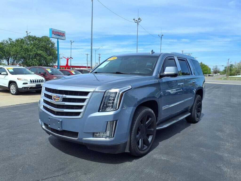 2016 CADILLAC Escalade