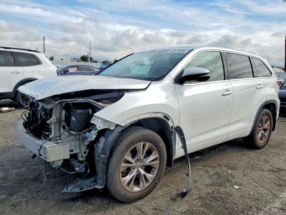 2015 TOYOTA Highlander