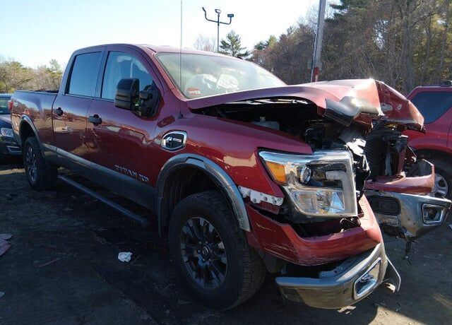 2016 NISSAN Titan
