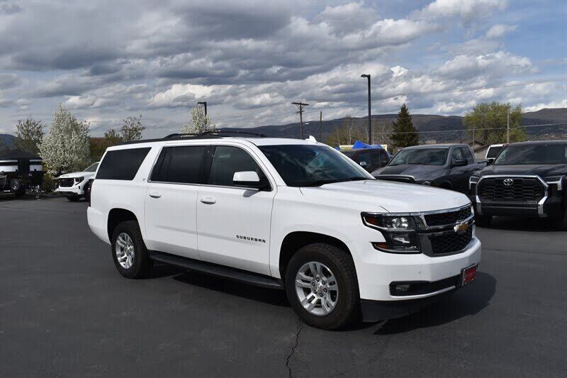 2020 CHEVROLET Suburban