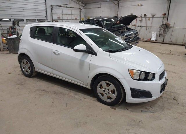 2016 CHEVROLET Sonic