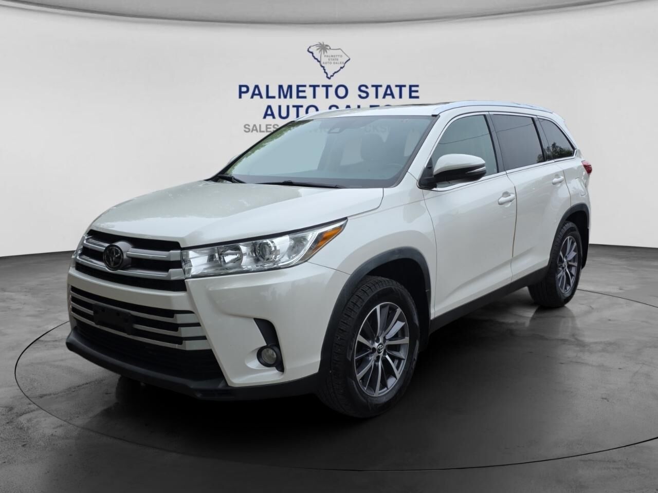 2019 TOYOTA Highlander