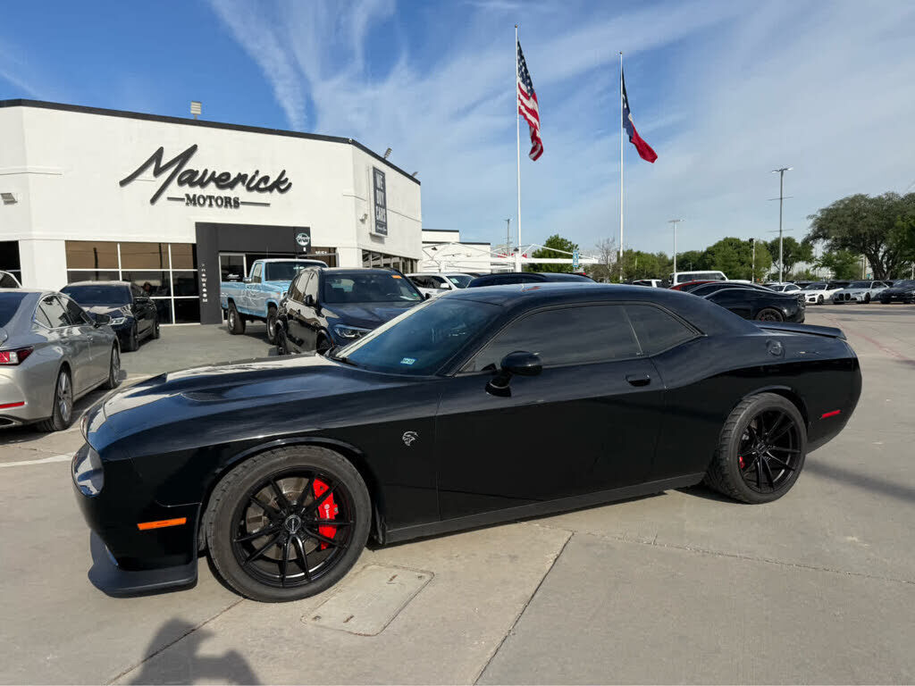 2016 DODGE Challenger