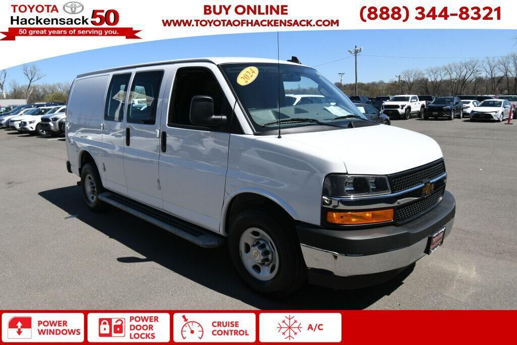 2024 CHEVROLET Express