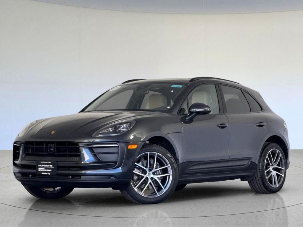 2025 PORSCHE Macan