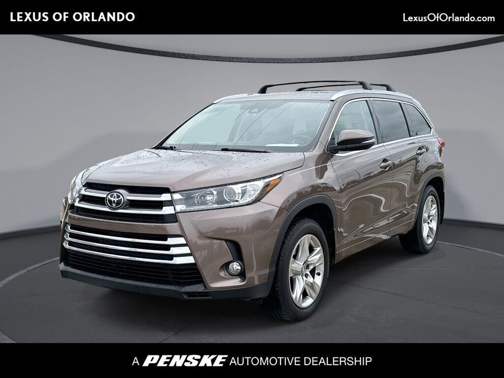 2017 TOYOTA Highlander
