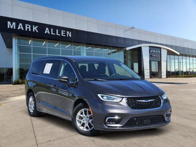 2023 CHRYSLER Pacifica