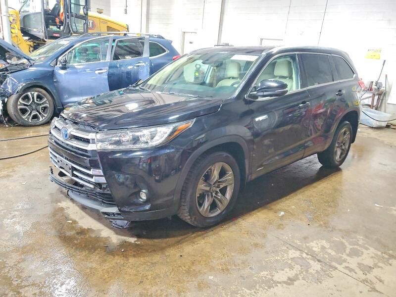 2019 TOYOTA Highlander