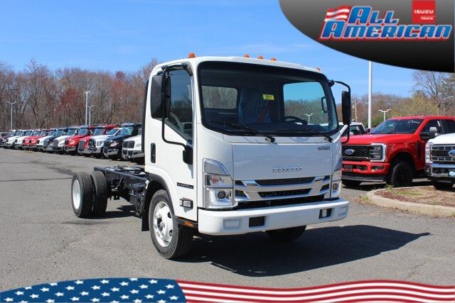 2026 ISUZU NPR/NPR-HD