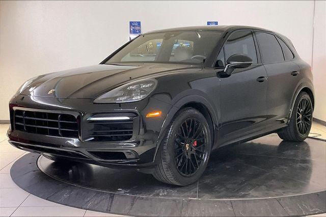 2023 PORSCHE Cayenne
