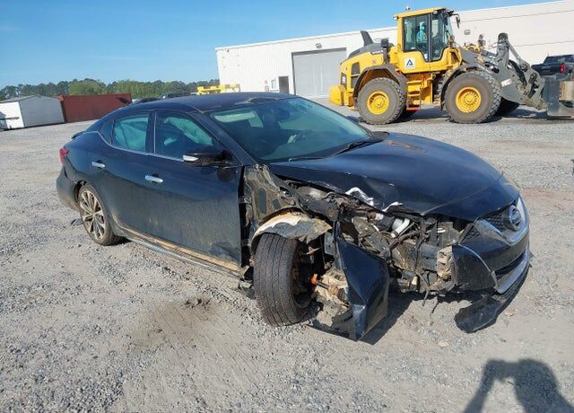 2016 NISSAN Maxima