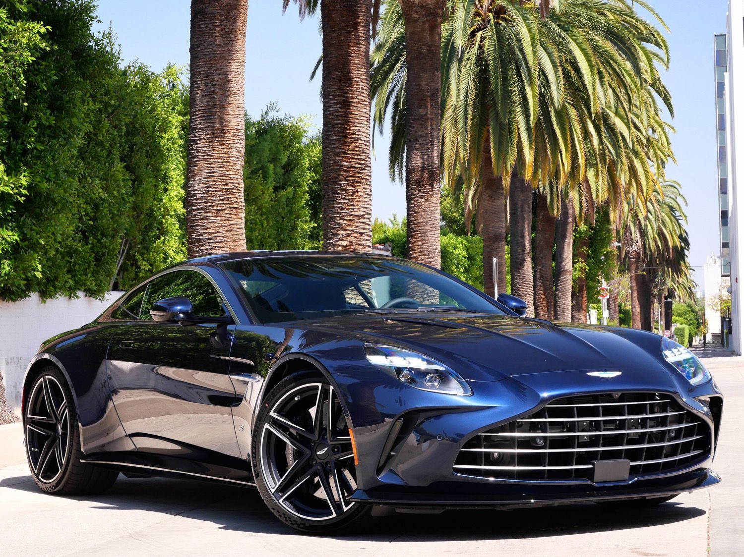 2026 ASTON MARTIN Vantage