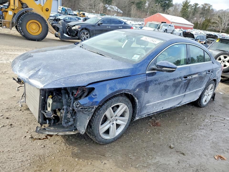 2013 VOLKSWAGEN Passat