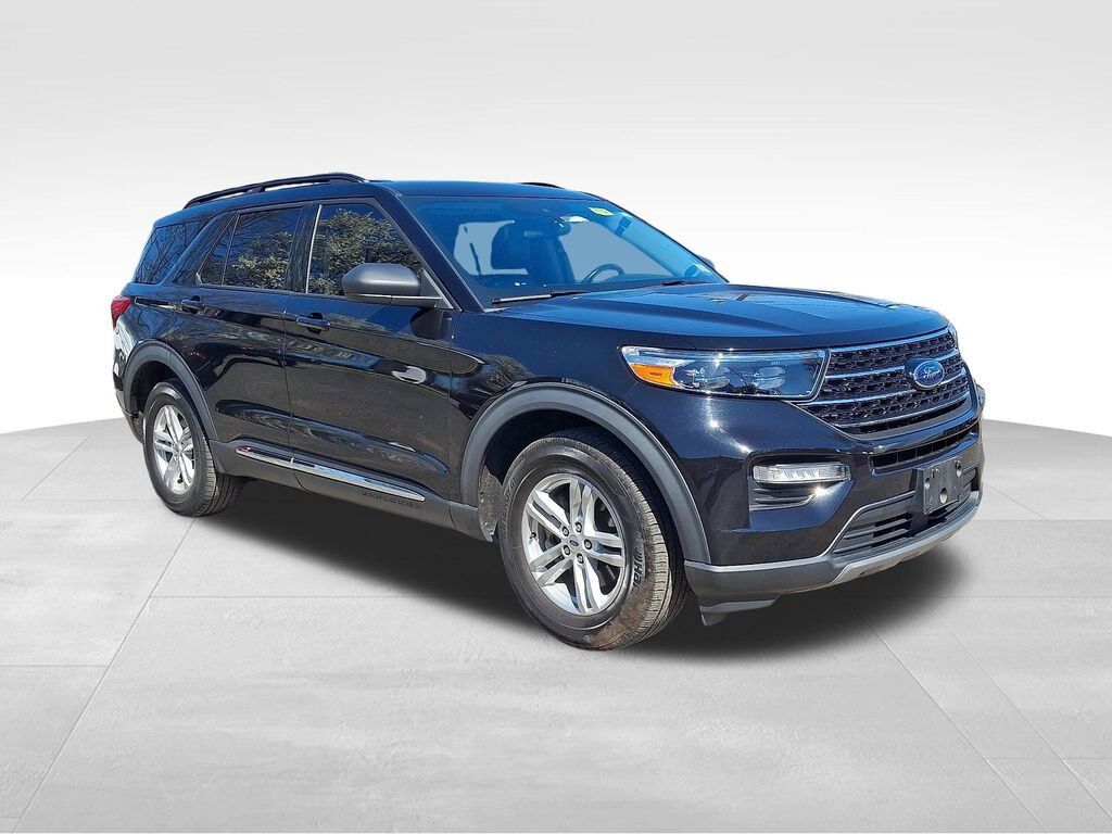 2021 FORD Explorer