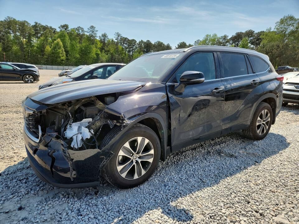 2022 TOYOTA Highlander