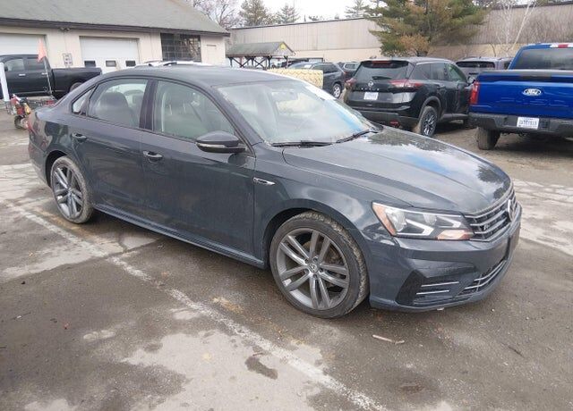 2018 VOLKSWAGEN Passat