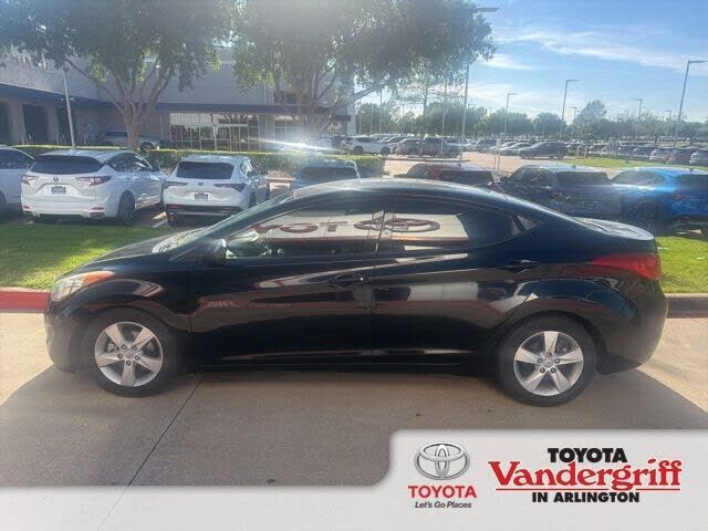 2013 HYUNDAI Elantra