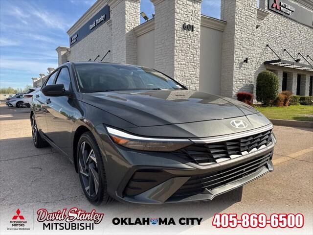 2025 HYUNDAI Elantra