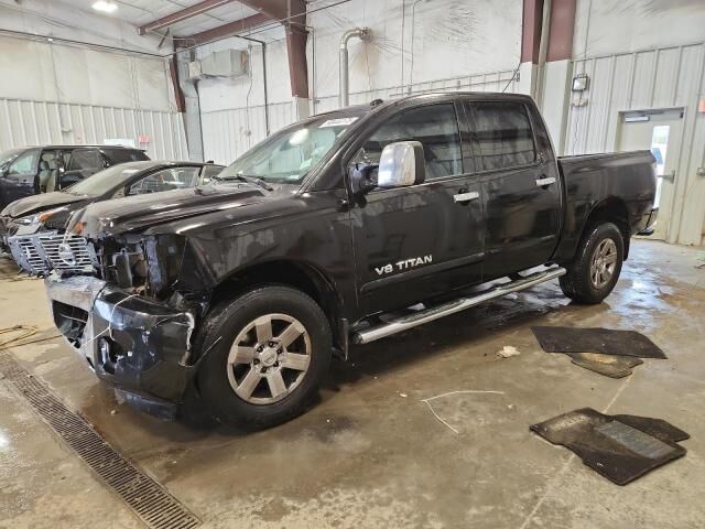 2014 NISSAN Titan