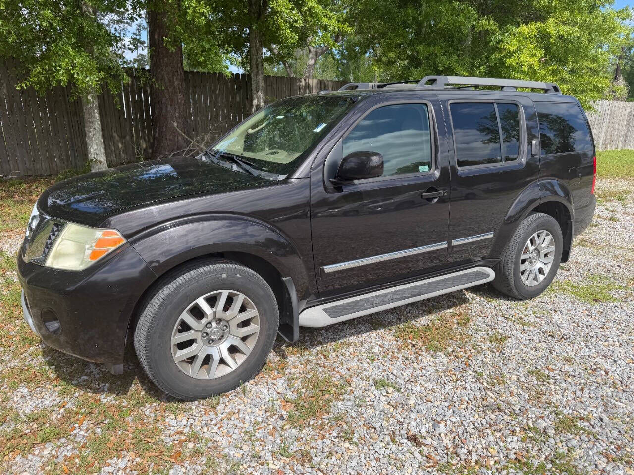 2011 NISSAN Pathfinder