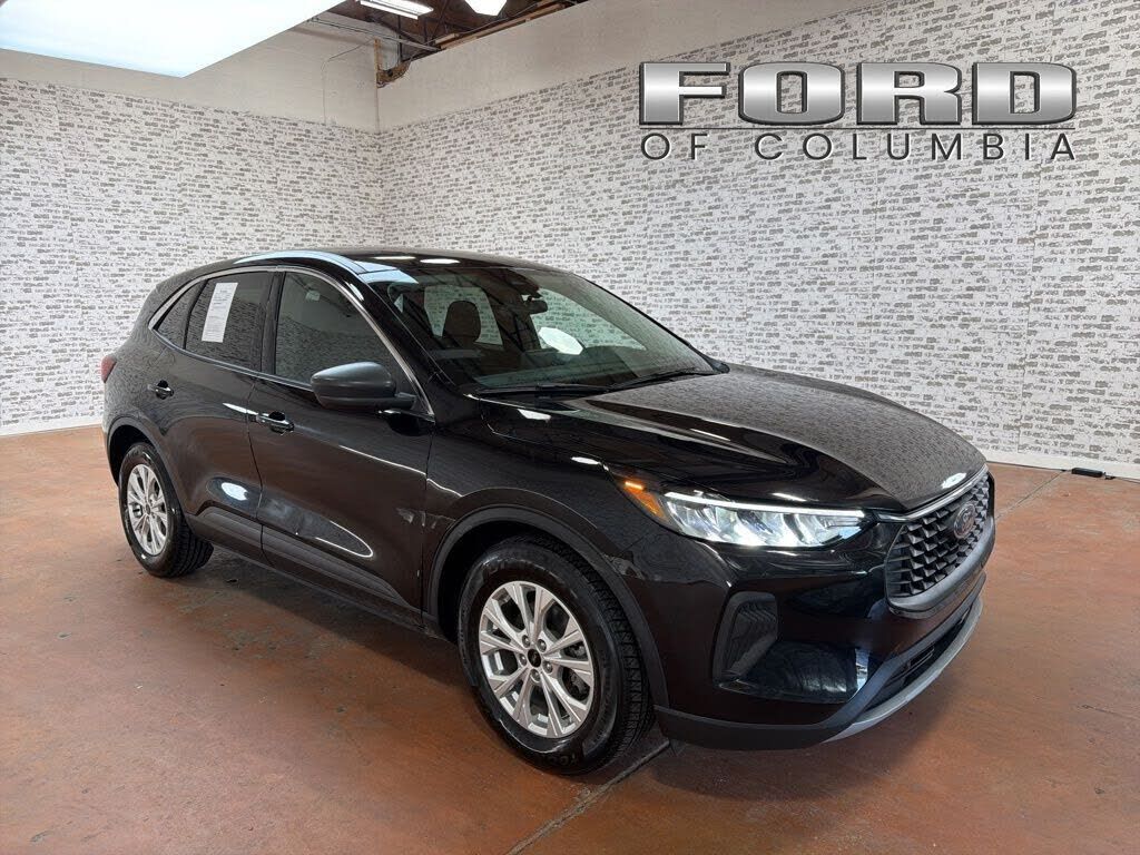 2023 FORD Escape
