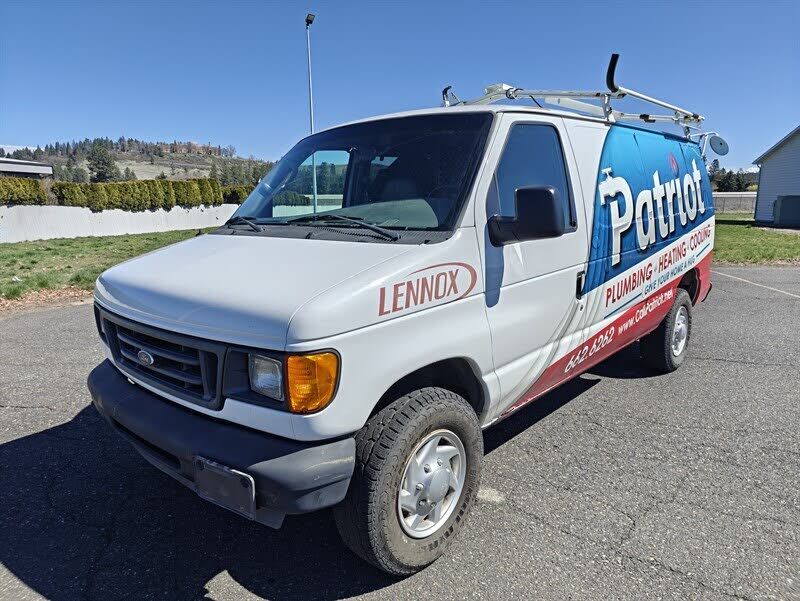 2005 FORD E-250