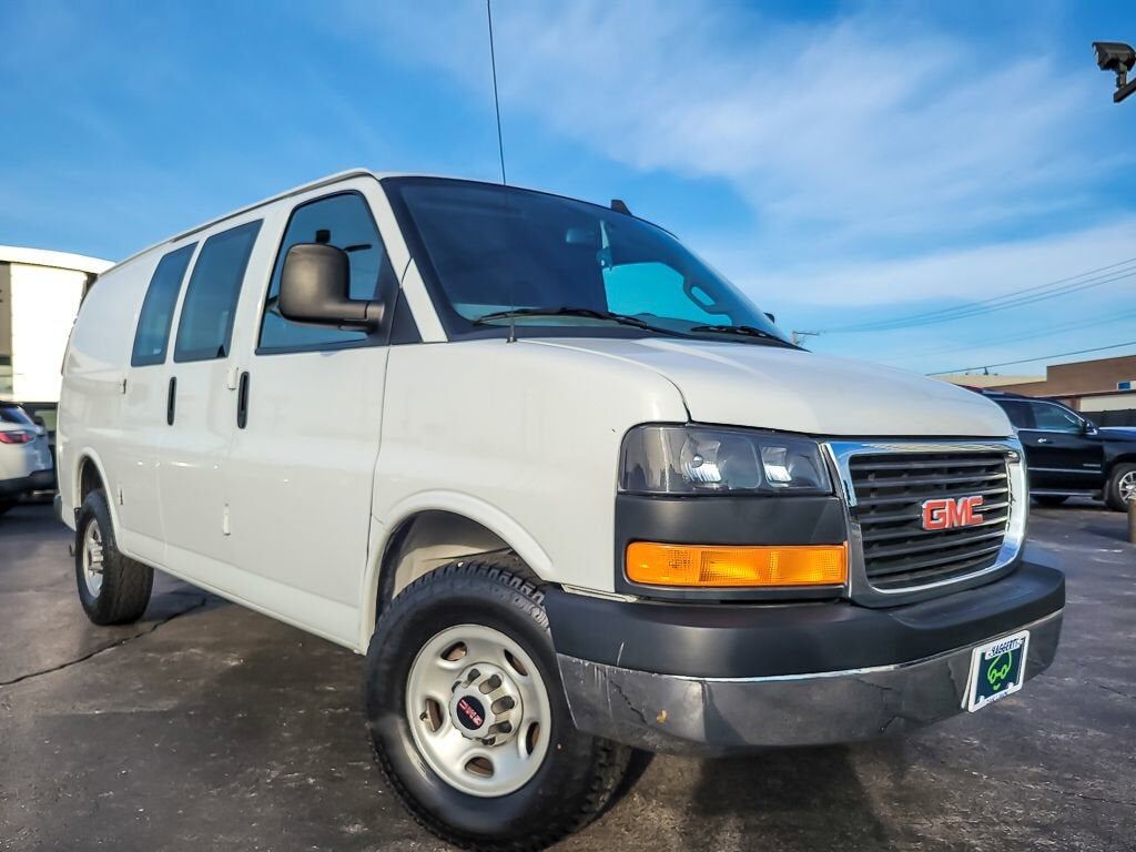 2022 GMC Savana