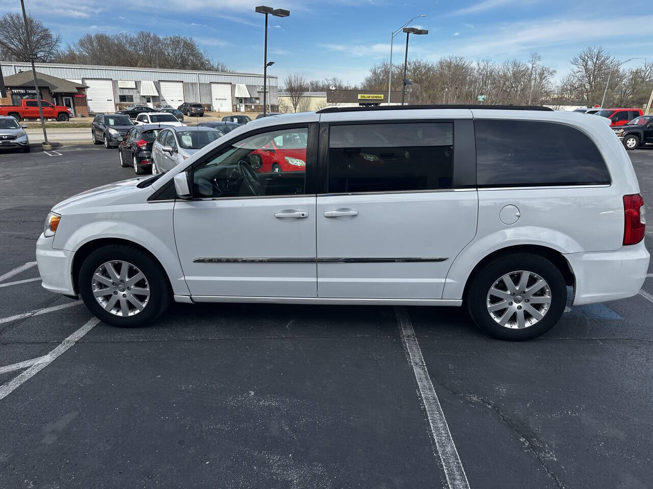 2016 CHRYSLER Town and Country