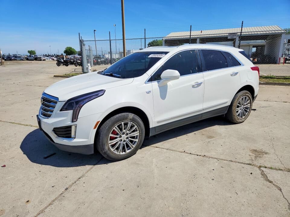 2017 CADILLAC XT5