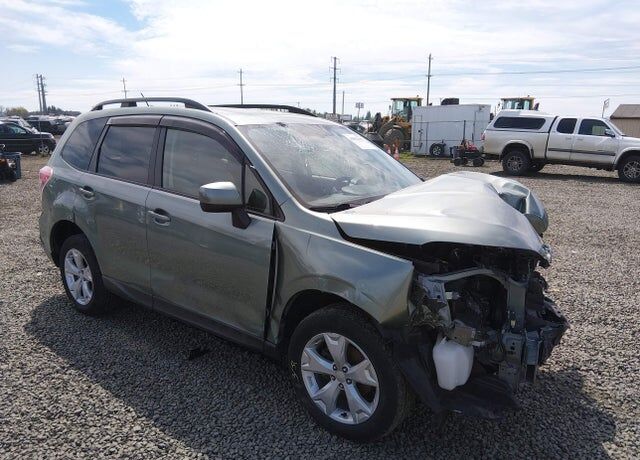 2015 SUBARU Forester