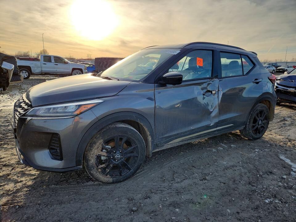 2024 NISSAN Kicks