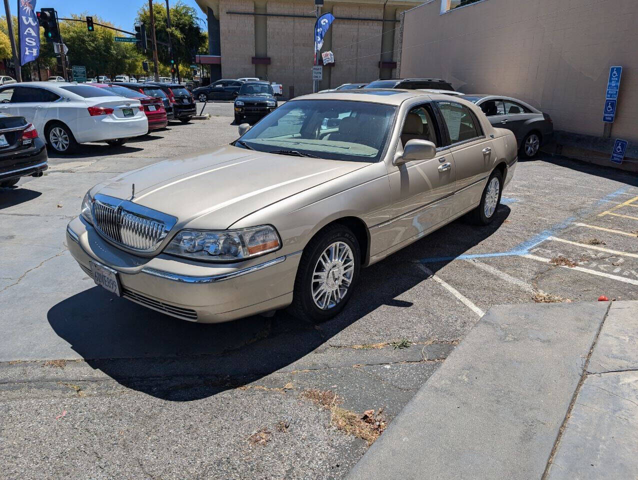 2007 LINCOLN Town Car