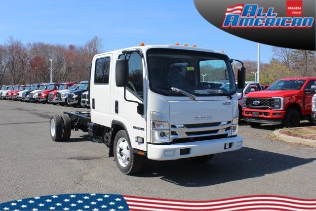 2027 ISUZU NPR/NPR-HD