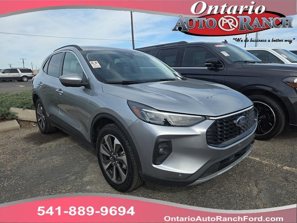 2024 FORD Escape