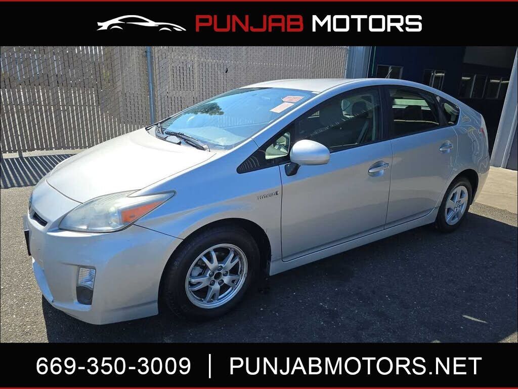 2011 TOYOTA PRIUS
